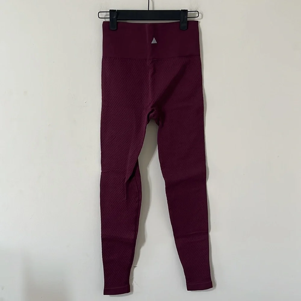 Balance Athletica Quartz Collection Amethyst Seamless Full Length Leggings Sz M - Picture 6 of 8